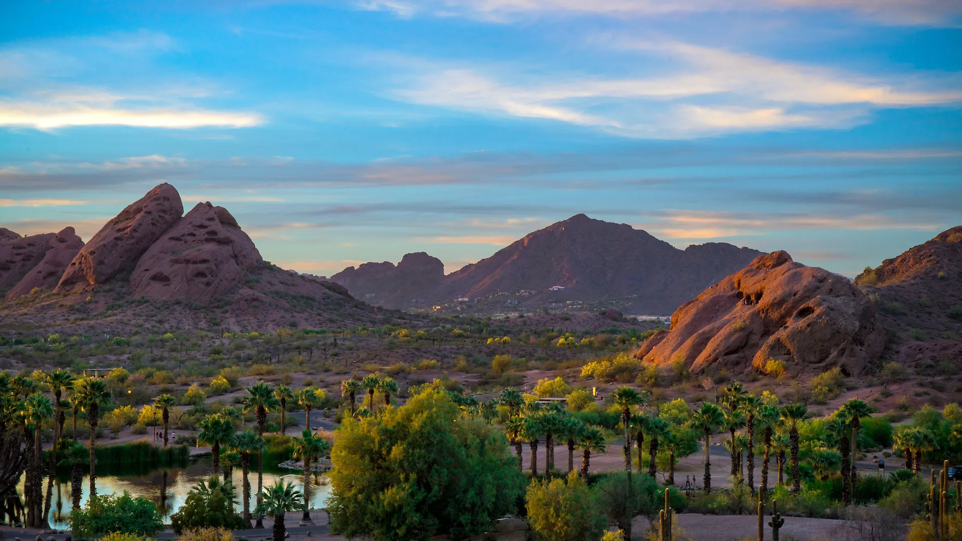 Holiday Inn Express & Suites - Phoenix - Airport North By Ihg Hotel