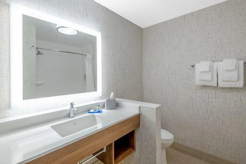 Holiday Inn Express & Suites - Phoenix - Airport North By Ihg Hotel